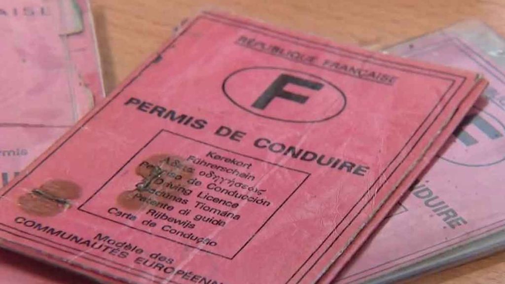 C’est confirmé, c’est la fin du permis de conduire à vie il faudra désormais le renouveler au bout de 15 ans à partir de cette date